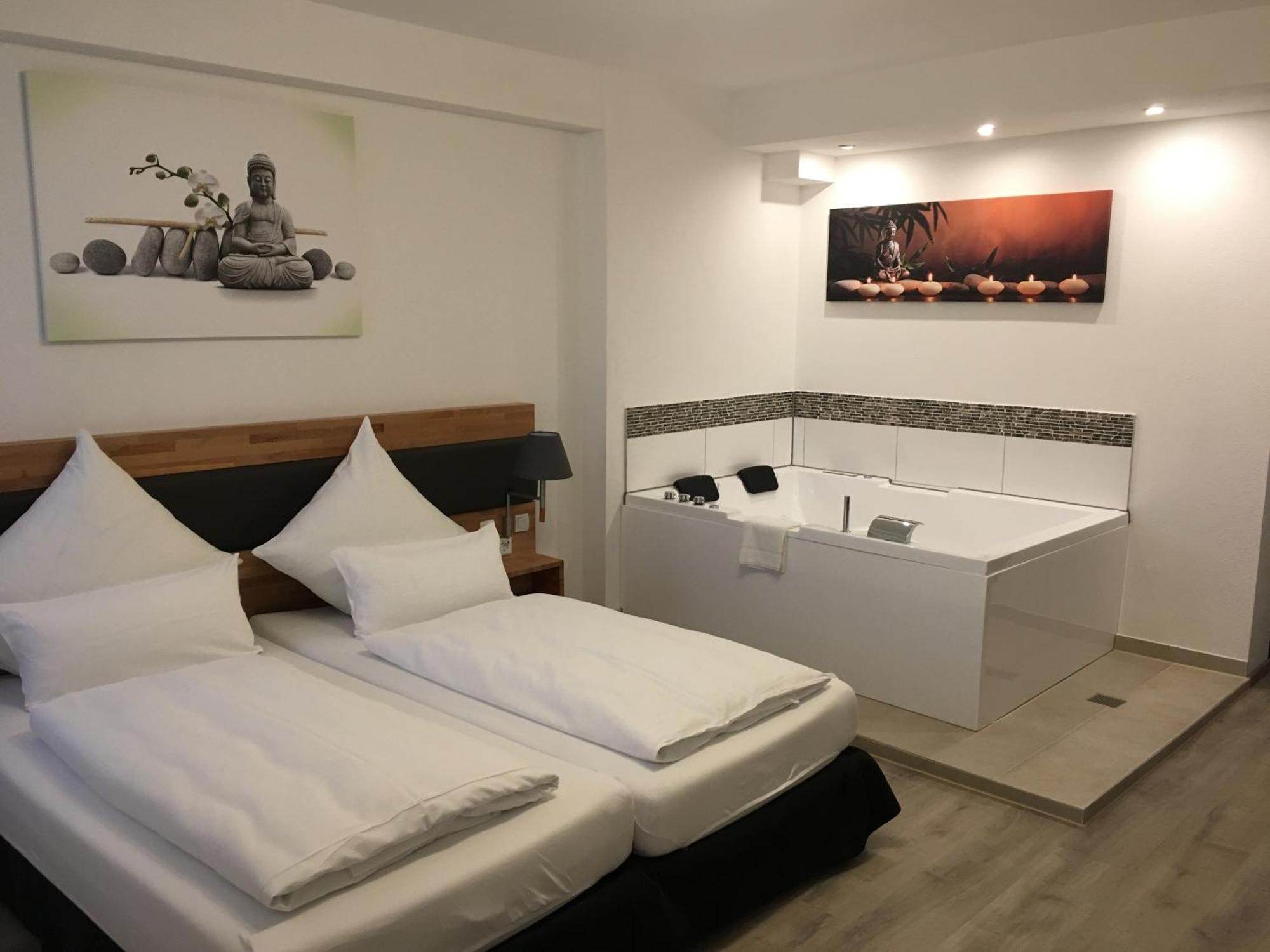 Hotel In Laisen รอยท์ลิงเงน ห้อง รูปภาพ